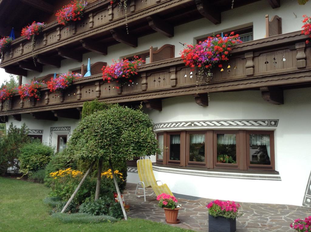 Hotel Garni Almhof Seefeld in Tirol Ngoại thất bức ảnh